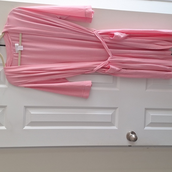 Pink Women's Robe, Size Small - Picture 4 of 4